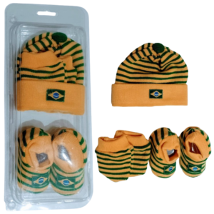 Kit touca sapatinhos e luvas bordado Brasil - Golfinho Baby